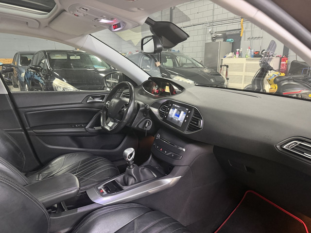 Foto 8 van Peugeot 308 1.6 HDI Allure Pano|Leer|Massage|Navi|Clima|Sensoren