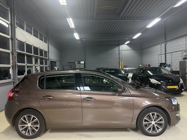 Foto 2 van Peugeot 308 1.6 HDI Allure Pano|Leer|Massage|Navi|Clima|Sensoren