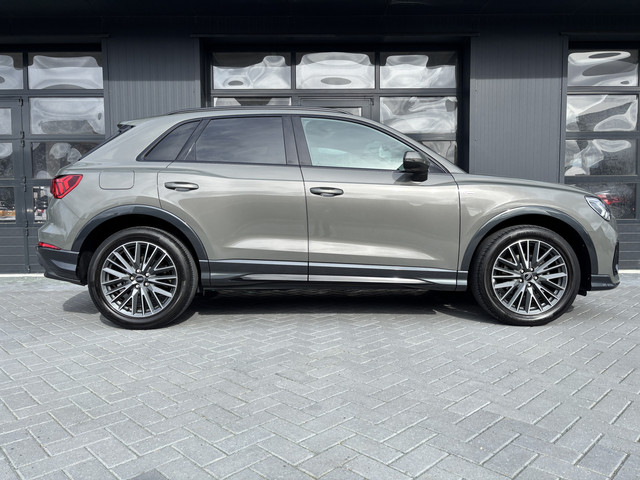 Foto 5 van Audi Q3 35 TFSI S-line Chronos grey (bj 2023, automaat)