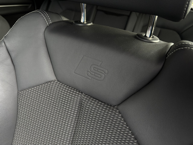Foto 9 van Audi Q3 35 TFSI S-line Chronos grey (bj 2023, automaat)