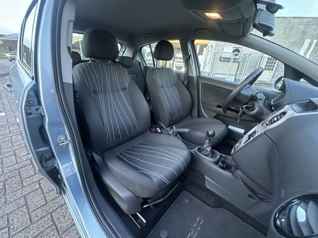Foto 6 van Opel Corsa 1.2-16V Enjoy (bj 2008)