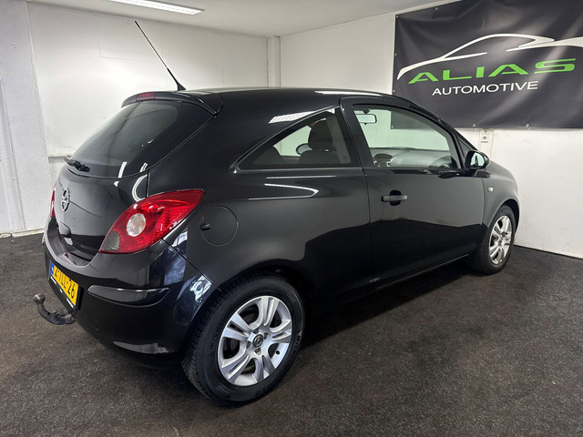 Foto 7 van Opel Corsa 1.2-16V Berlin - Trekhaak - Start/Stop - Airco - NAP - APK 2027