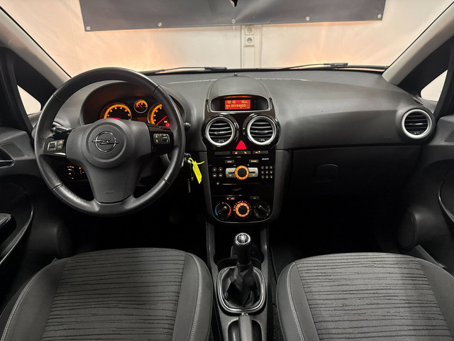 Foto 9 van Opel Corsa 1.2-16V Berlin - Trekhaak - Start/Stop - Airco - NAP - APK 2027