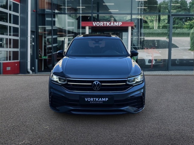 Foto 10 van VOLKSWAGEN TIGUAN 2.0 TSI 4M R-LINE 7P. LEDER/PANO-DAK/TREKHAAK/STAND-KACHEL/360CAMERA