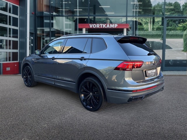 Foto 4 van VOLKSWAGEN TIGUAN 2.0 TSI 4M R-LINE 7P. LEDER/PANO-DAK/TREKHAAK/STAND-KACHEL/360CAMERA
