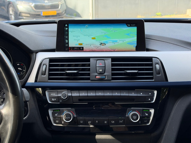 Foto 3 van BMW 3-serie Touring 318i M Sport Shadow|Aut|Dealer OH|NW APK|LED|Cruise|Clima|Leder|