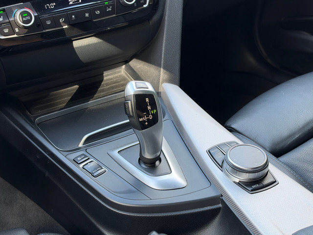 Foto 2 van BMW 3-serie Touring 318i M Sport Shadow|Aut|Dealer OH|NW APK|LED|Cruise|Clima|Leder|