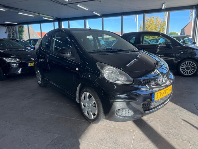 Foto 4 van Toyota Aygo 1.0-12V Comfort Navigator airco elektrische pakket