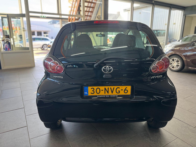 Foto 7 van Toyota Aygo 1.0-12V Comfort Navigator airco elektrische pakket