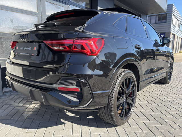 Foto 10 van Audi Q3 Sportback 35 TFSI S-Line Black Pano (bj 2022)