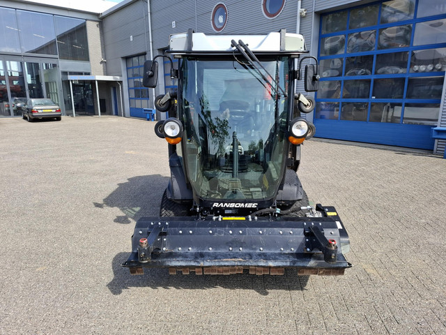 Foto 5 van Ransomes HM600 / FLAIL MOWER / 3855 HOURS / HYDROSTATIC / 65 HP / AIRCO / CLOSED CABIN / 2021