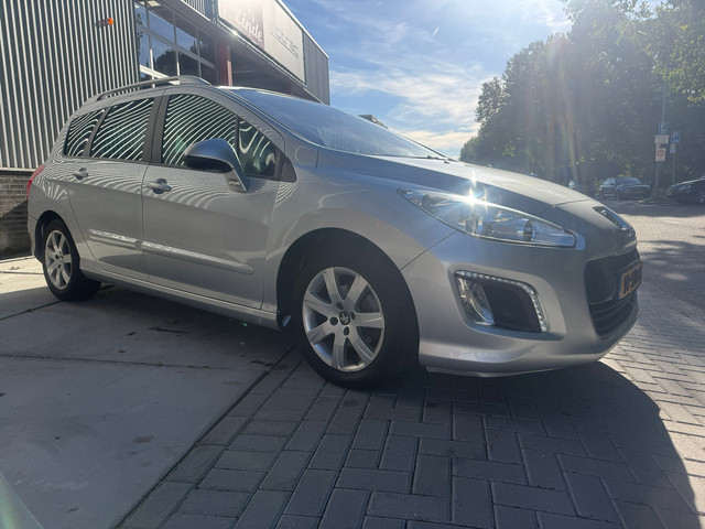 Foto 3 van Peugeot 308 SW 1.6 VTi Première NAVI PANO