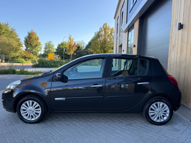 Foto 6 van Renault Clio 1.2 Collection 5-DEURS (bj 2010) Nieuwe distributie|Airco|Lmv|