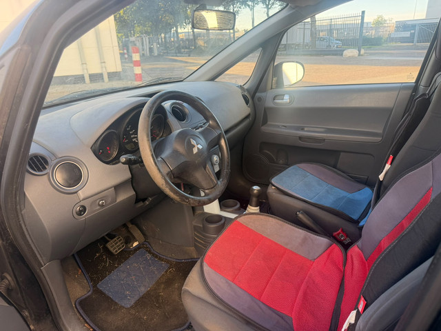 Foto 7 van Mitsubishi Colt 1.3 Invite Automaat Airco Elektrische Ramen Trekhaak