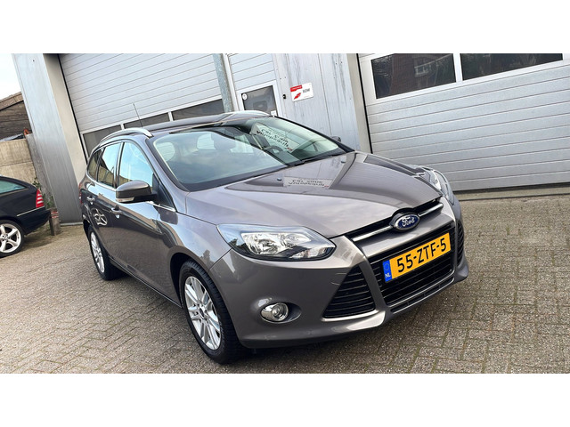 Foto 3 van Ford Focus Wagon 1.0 EcoBoost Titanium-Navi-Clima-Trekhaak
