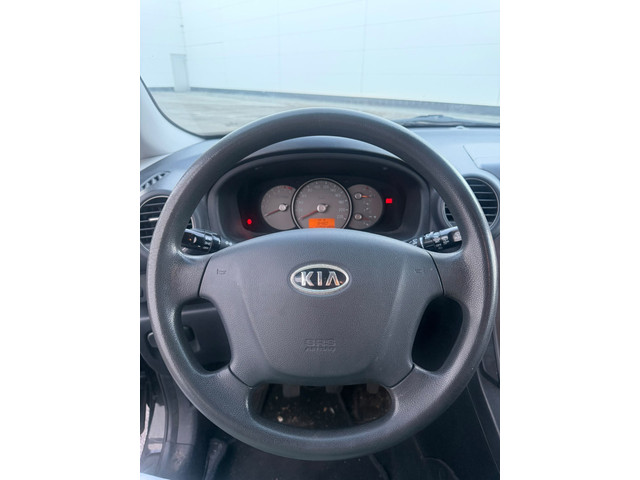 Foto 5 van Kia Carens 2.0 CVVT X-tra Nap Airco APK 19-02-2027 Trekhaak