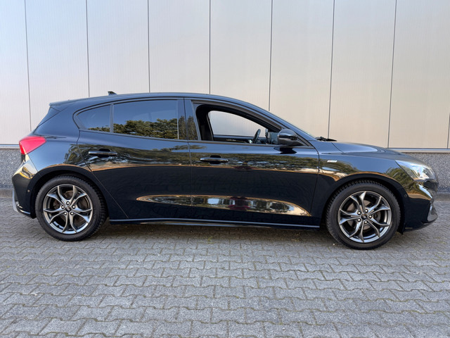 Foto 6 van Ford FOCUS 1.5 EcoBoost ST Line Business Cam PDC Navi Airco Keyless CarPlay