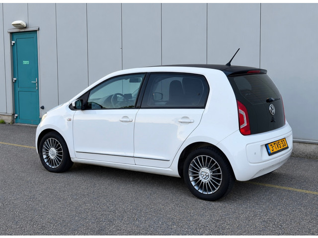 Foto 2 van Volkswagen Up! Bluemotion | Apk tot 5-27 | Airco| Navi | Parkeer Sensor | cruise control