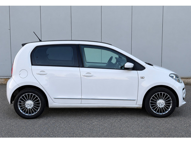 Foto 3 van Volkswagen Up! Bluemotion | Apk tot 5-27 | Airco| Navi | Parkeer Sensor | cruise control