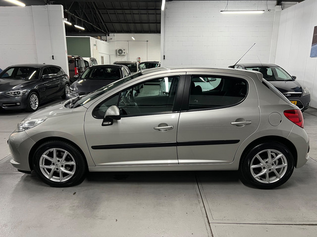 Foto 8 van Peugeot 207 1.4 VTi Look AIRCO / NAP / LM VELGEN