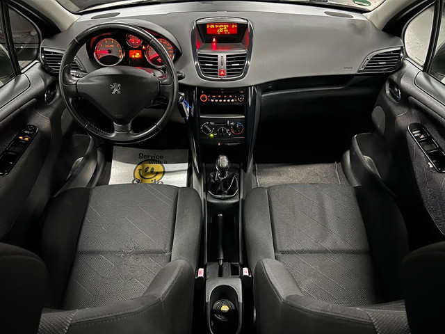 Foto 5 van Peugeot 207 1.4 VTi Look AIRCO / NAP / LM VELGEN