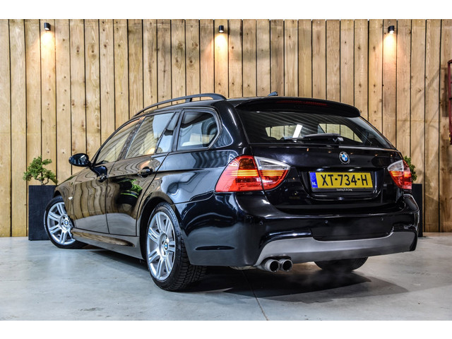 Foto 4 van BMW 3-serie Touring 325i M-Sport *Xenon*Leder*Carplay*Cruise control*