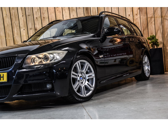 Foto 3 van BMW 3-serie Touring 325i M-Sport *Xenon*Leder*Carplay*Cruise control*
