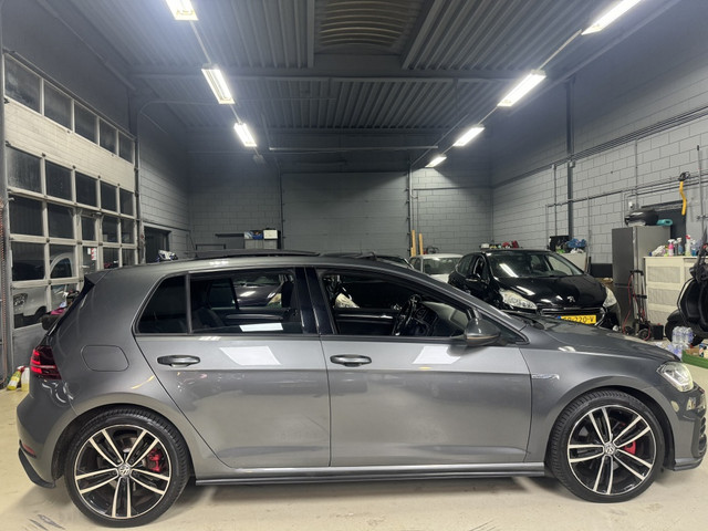 Foto 9 van Volkswagen Golf 2.0 TDI GTD DSG PANO CAM DYN DIGIT 184PK
