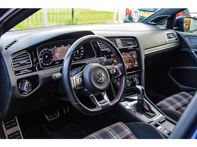 Foto 9 van Volkswagen Golf 2.0 TSI GTI Performance *Pano*Dynaudio*Camera*Keyless*