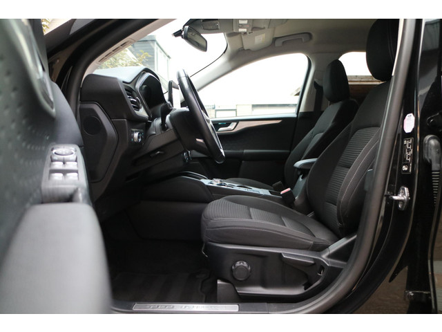 Foto 3 van Ford Kuga 2.5 PHEV Titanium X | Camera | Bliss | Trekhaak! |