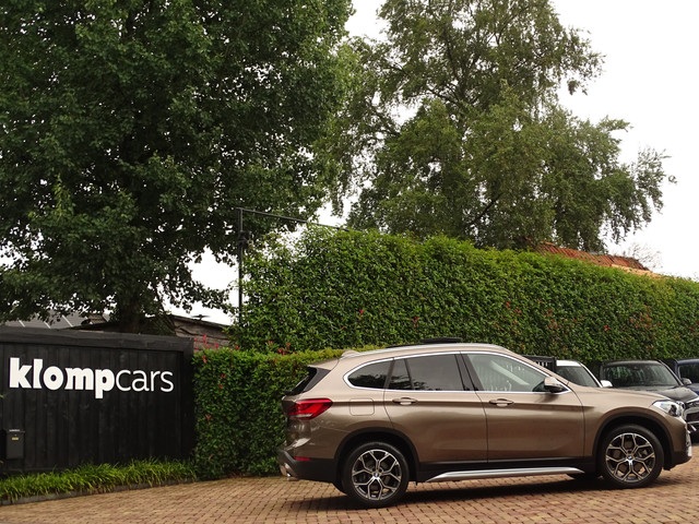 Foto 10 van BMW X1 xDrive25i X-line | Stuurverw. | KeylessEntr. | 230PK! | Schuifdak | Unieke kleur!
