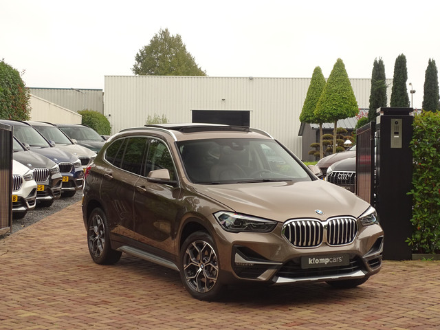 Foto 5 van BMW X1 xDrive25i X-line | Stuurverw. | KeylessEntr. | 230PK! | Schuifdak | Unieke kleur!
