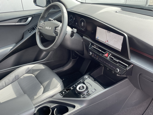 Foto 7 van Kia Niro 1.6 GDi Hybrid DynamicLine Navigatie, Climate Control, Adaptive Cruise Control, Trekhaak, S