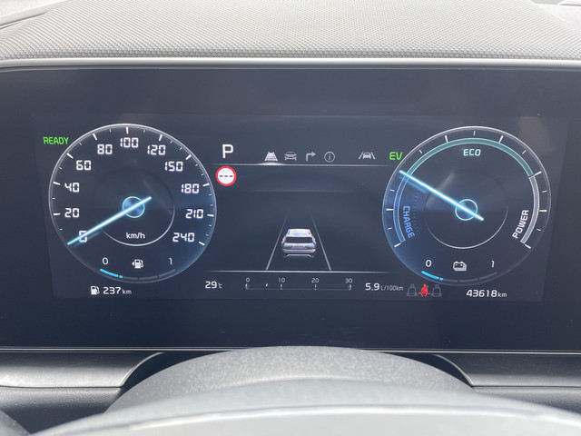 Foto 6 van Kia Niro 1.6 GDi Hybrid DynamicLine Navigatie, Climate Control, Adaptive Cruise Control, Trekhaak, S