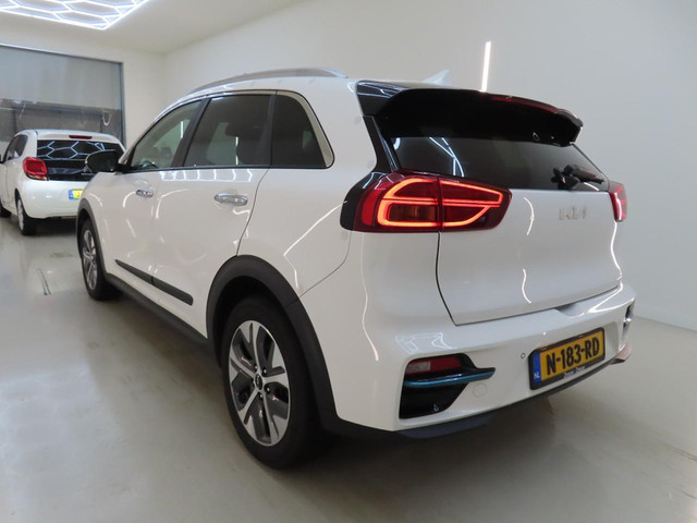 Foto 6 van Kia E-Niro ExecutiveLine 64 kWh SOH 100% OPEN DAK LEER /JBL/ CAMERA