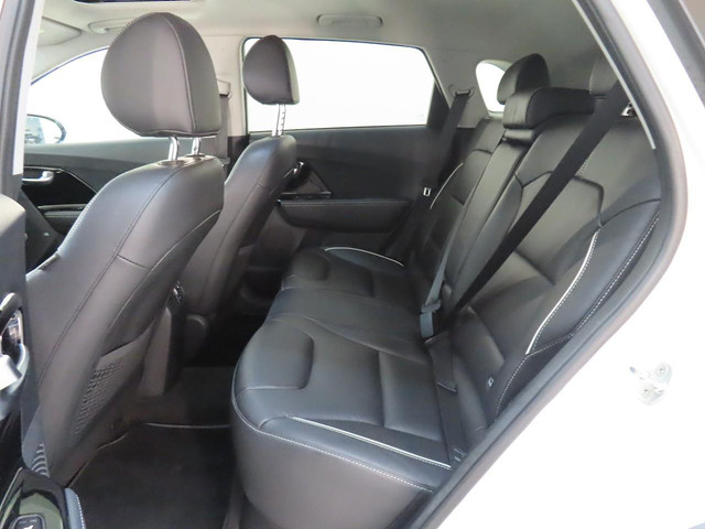 Foto 4 van Kia E-Niro ExecutiveLine 64 kWh SOH 100% OPEN DAK LEER /JBL/ CAMERA