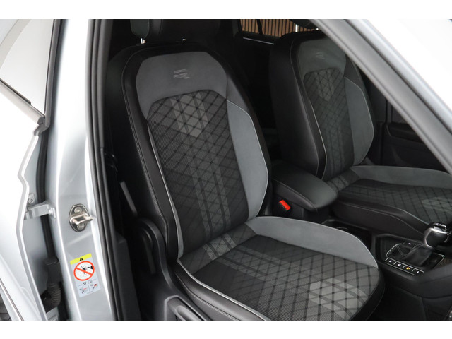 Foto 10 van Volkswagen Tiguan 1.4 TSI 245pk eHybrid R-Line Business Trekhaak Stoelverwarming Virtual Cockpit Nav