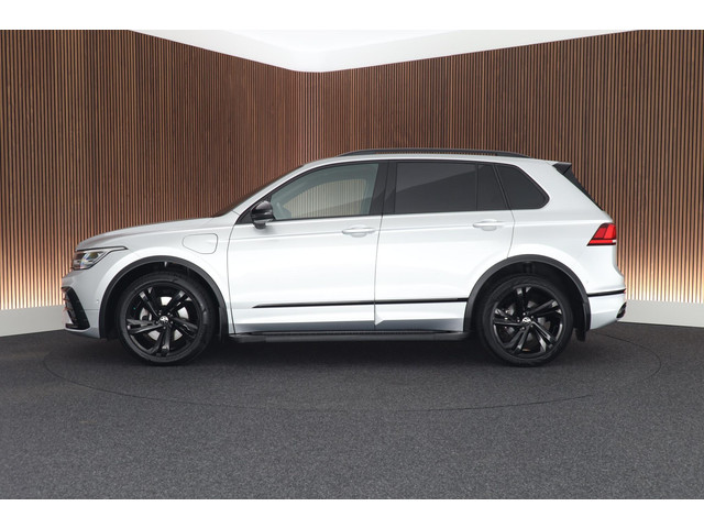 Foto 6 van Volkswagen Tiguan 1.4 TSI 245pk eHybrid R-Line Business Trekhaak Stoelverwarming Virtual Cockpit Nav