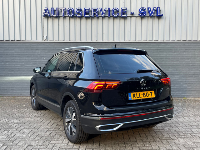 Foto 8 van Volkswagen Tiguan 1.4 TSI eHybrid Elegance - Trekhaak - Pano - 360gr - Dodehoekassistent etc etc.