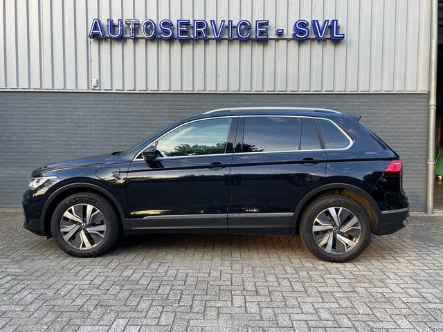 Foto 7 van Volkswagen Tiguan 1.4 TSI eHybrid Elegance - Trekhaak - Pano - 360gr - Dodehoekassistent etc etc.