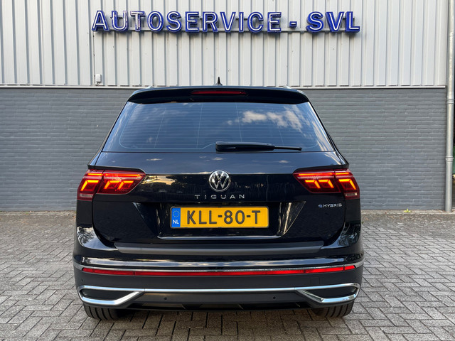 Foto 3 van Volkswagen Tiguan 1.4 TSI eHybrid Elegance - Trekhaak - Pano - 360gr - Dodehoekassistent etc etc.