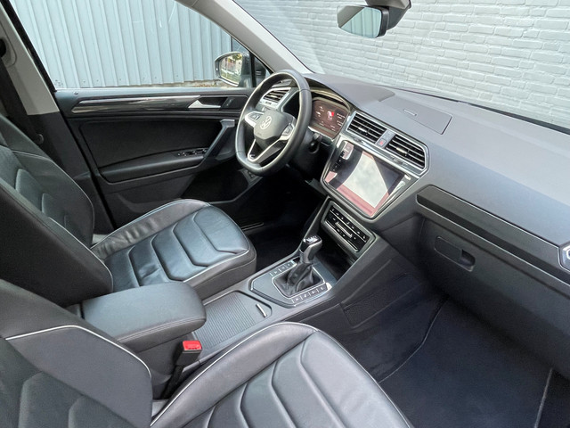 Foto 2 van Volkswagen Tiguan 1.4 TSI eHybrid Elegance - Trekhaak - Pano - 360gr - Dodehoekassistent etc etc.