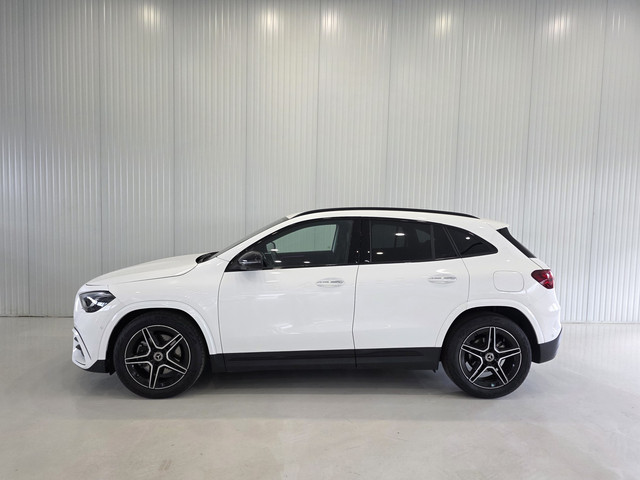 Foto 3 van Mercedes-Benz GLA 200 AMG Line |CAMERA|CARPLAY|Sfeerverlichting|