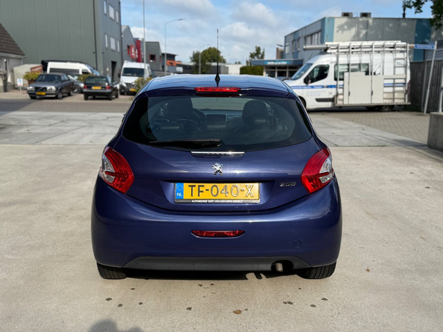 Foto 5 van Peugeot 208 1.4 VTi Allure