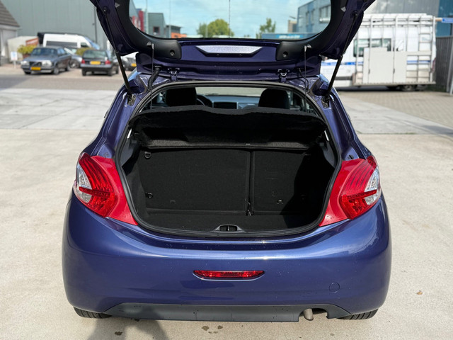 Foto 7 van Peugeot 208 1.4 VTi Allure
