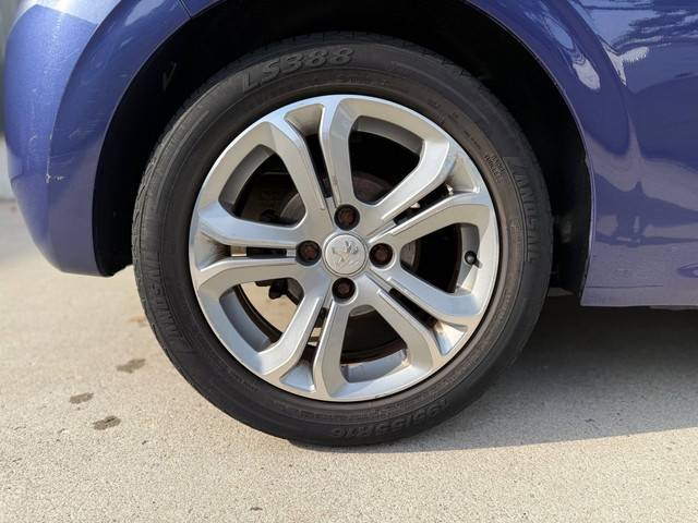 Foto 9 van Peugeot 208 1.4 VTi Allure