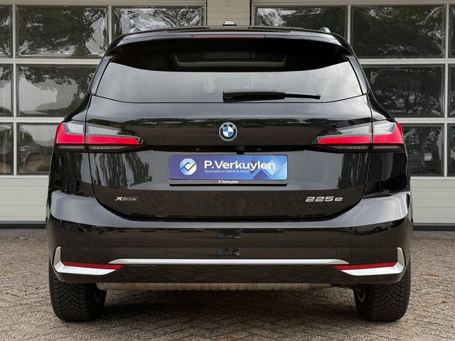 Foto 10 van BMW 2-serie Active Tourer 225e xDrive Luxury Line | PANORAMA | LEDER | SPORTSSTOELEN | CAMERA | DRIV