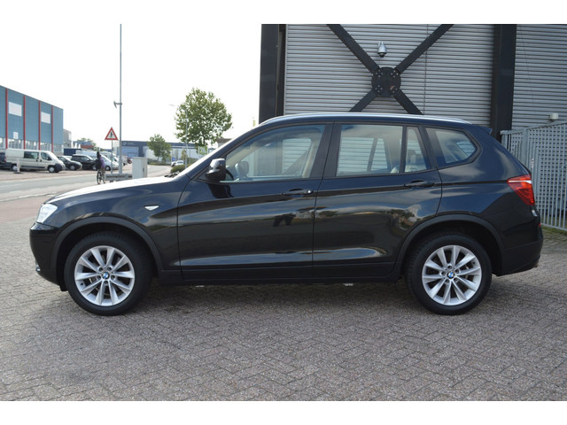 Foto 9 van BMW X3 XDrive20i High Executive bj12 airco elec pak