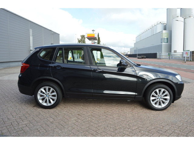 Foto 8 van BMW X3 XDrive20i High Executive bj12 airco elec pak