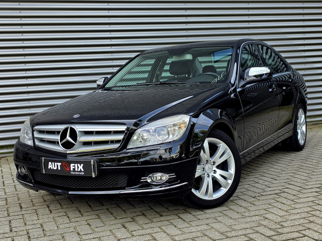 Foto 10 van Mercedes-Benz C-klasse 200 K Avantgarde / Youngtimer / Automaat / Stoelverw.